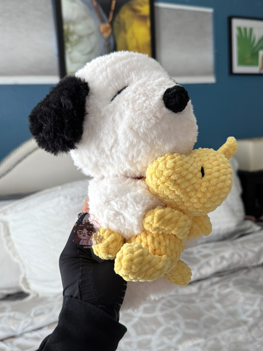Crochet fluffy Snoop w/ Wood 💛