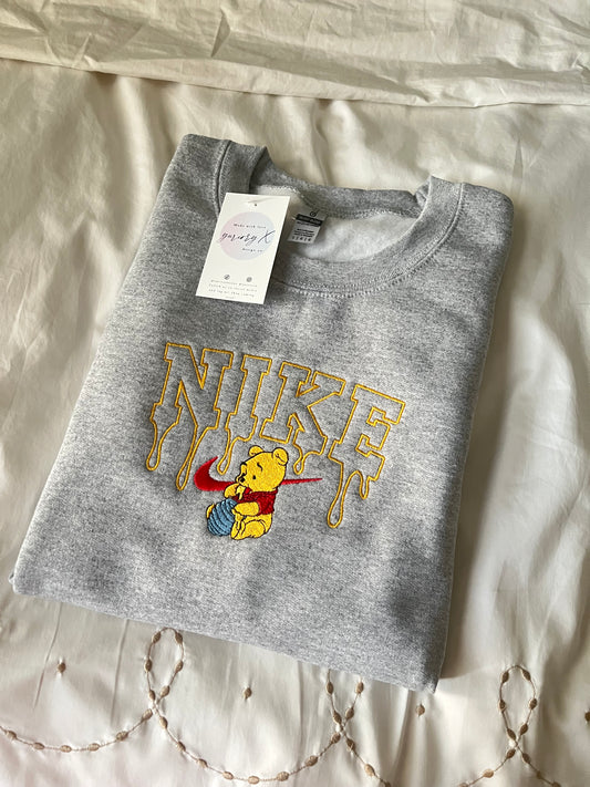 Honey Bear embroidered sweater 🍯 *pre-order*