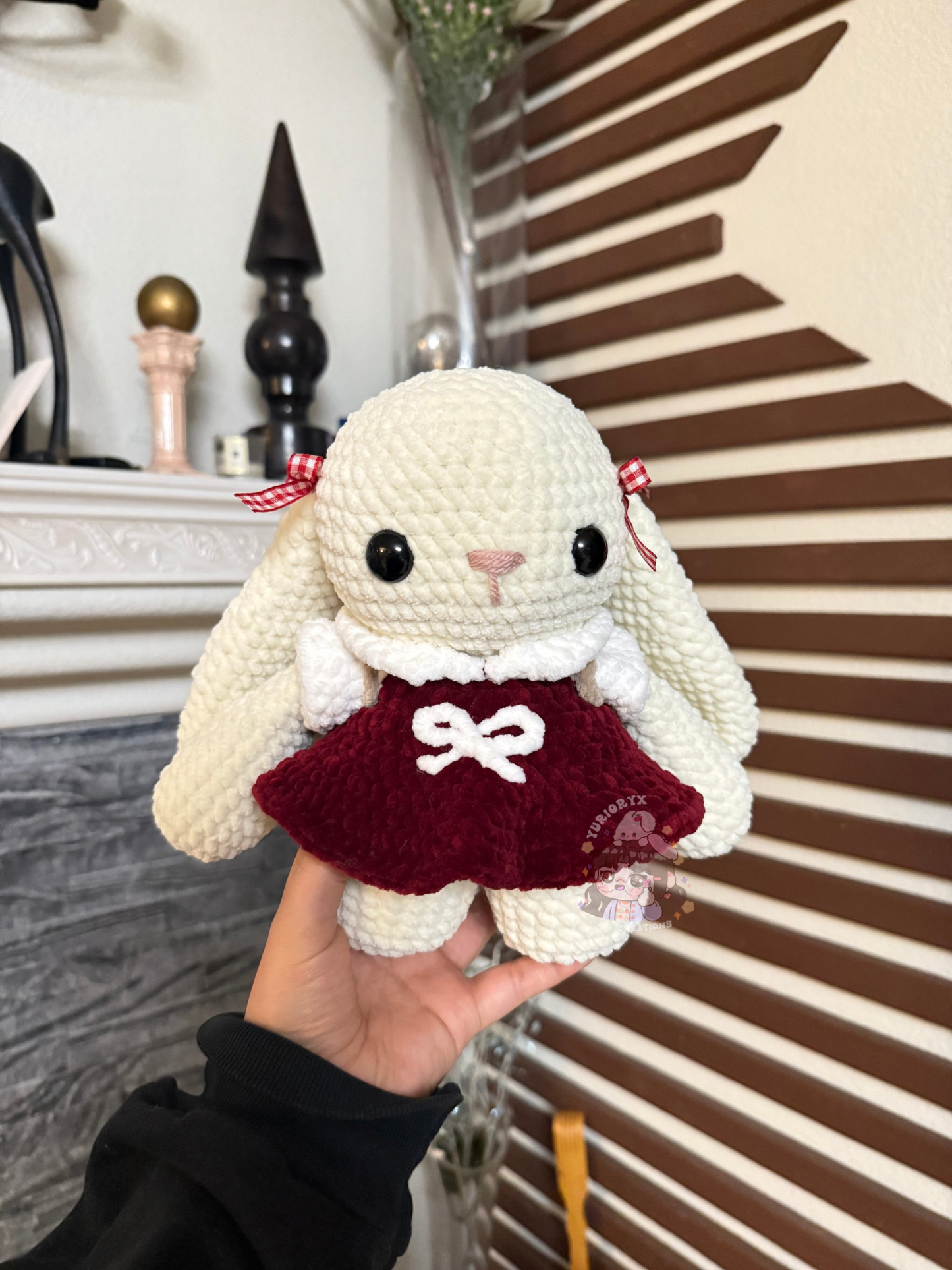 Crochet Bunny w/ rose bouquet 🌹