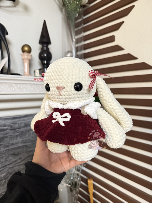 Crochet Bunny w/ rose bouquet 🌹
